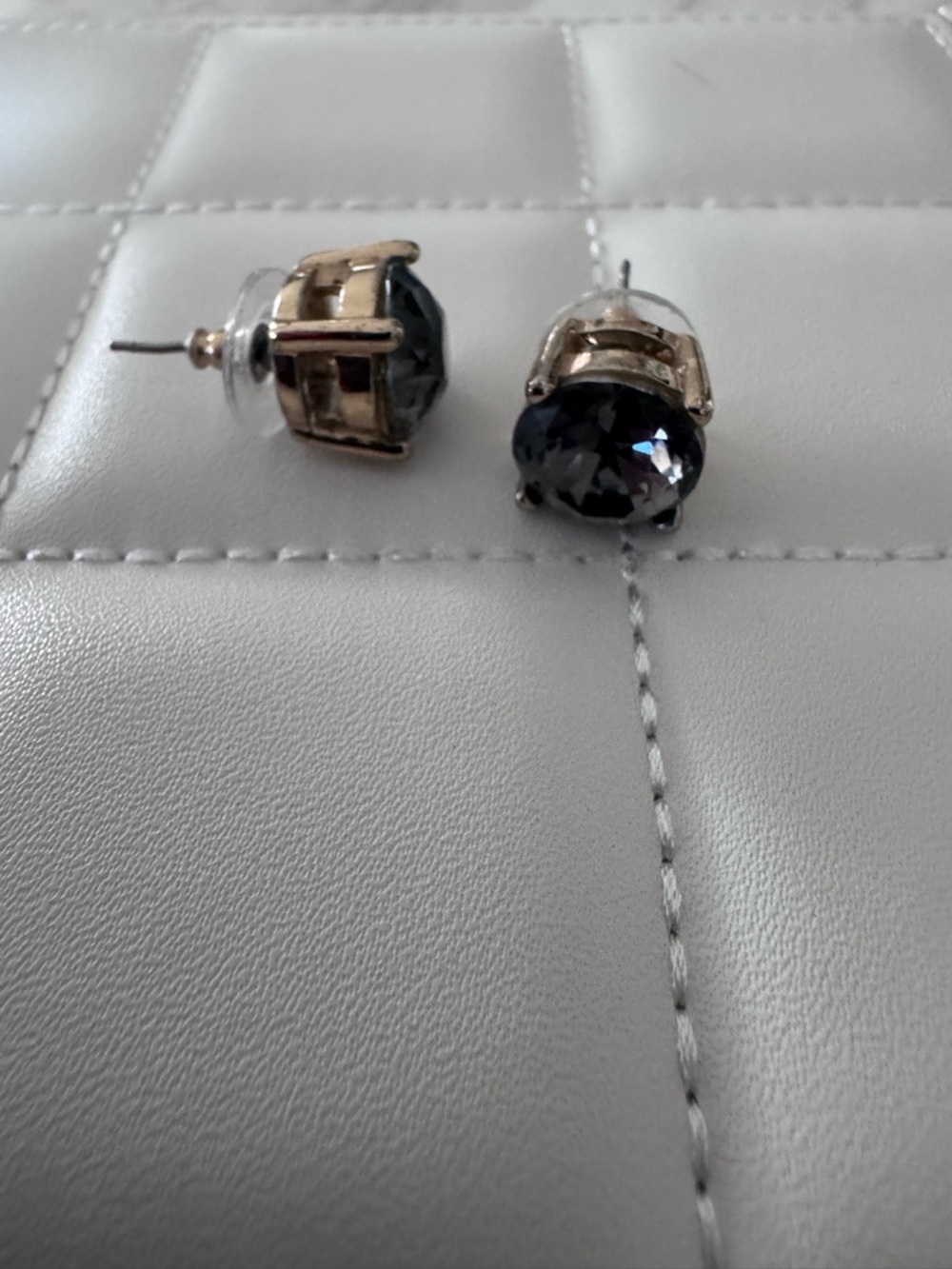 Classic Stud Earrings - Women Jewelry - Picture 3 of 5